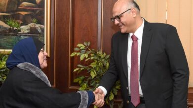 محافظ الإسكندرية يكرّم أسر الشهداء بمناسبة عيد الفطر المبارك