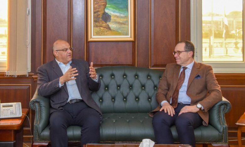 محافظ الإسكندرية يلتقي العضو المنتدب التنفيذي لشركة إيجوث لتعزير النشاط السياحي