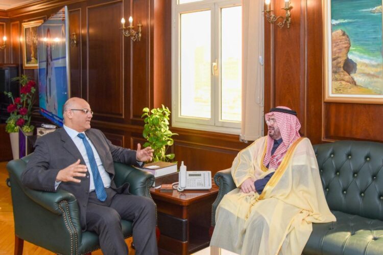 محافظ الإسكندرية يلتقي القنصل العام للمملكة العربية السعودية لتعزيز التعاون