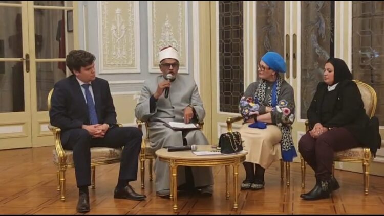 مدير مديرية أوقاف الإسكندرية يلقي محاضرة العمارة والدور الحضاري بالبيت الروسي 