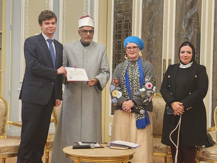 مدير مديرية أوقاف الإسكندرية يلقي محاضرة العمارة والدور الحضاري بالبيت الروسي 