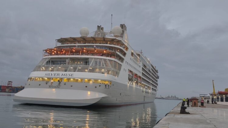 ميناء الإسكندرية يستقبل سفينتين سياحيتين خلال إجازة عيد الفطر المبارك