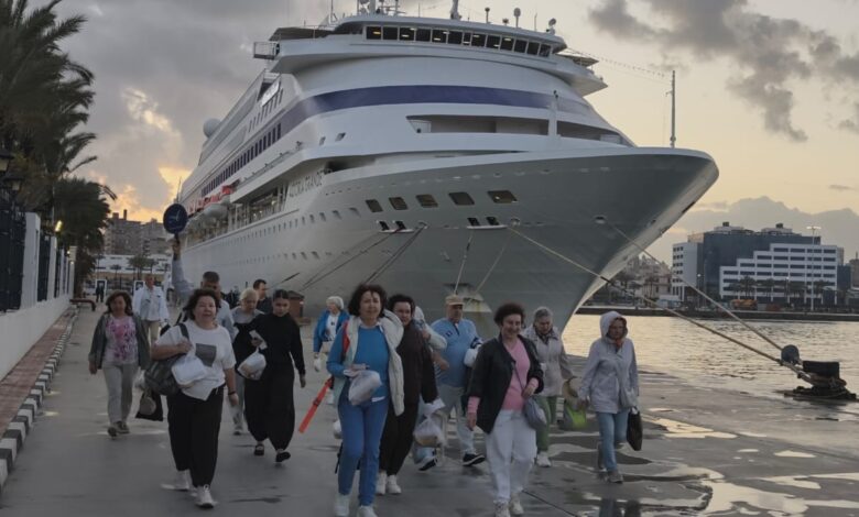 ميناء الإسكندرية يستقبل سفينتين سياحيتين خلال إجازة عيد الفطر المبارك