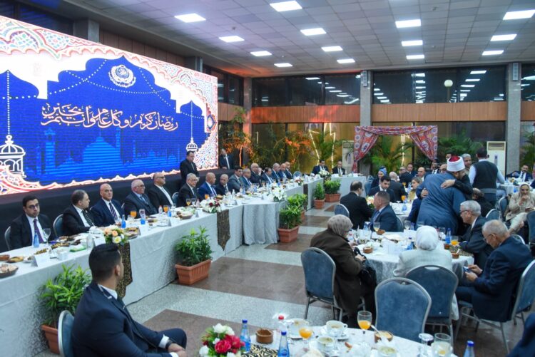 وزير النقل ومحافظ الإسكندرية يحضران حفل الإفطار السنوي للأكاديمية العربي