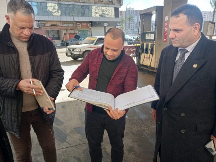 وكيل وزارة التموين بالاسكندرية يترأس غرفة عمليات المديرية بعد تحريك اسعار البترول